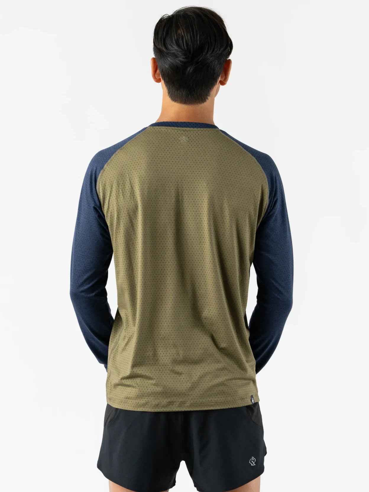 Online EZ Tee Perf LS Long Sleeves