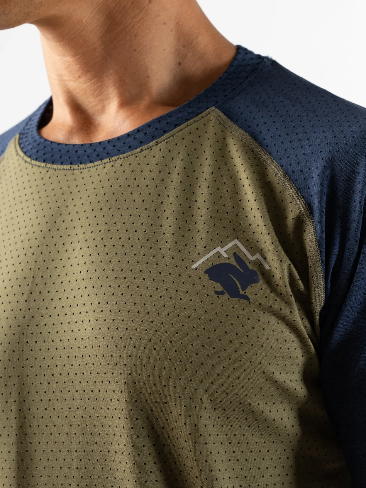 Online EZ Tee Perf LS Long Sleeves